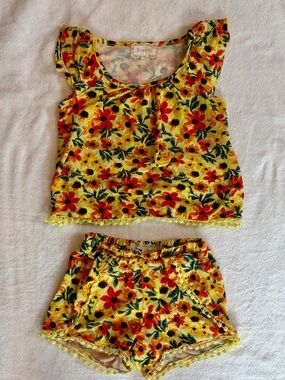 Btween Yellow Floral Toddler Girls Set - Soft Two-Piece shorts and shirt
